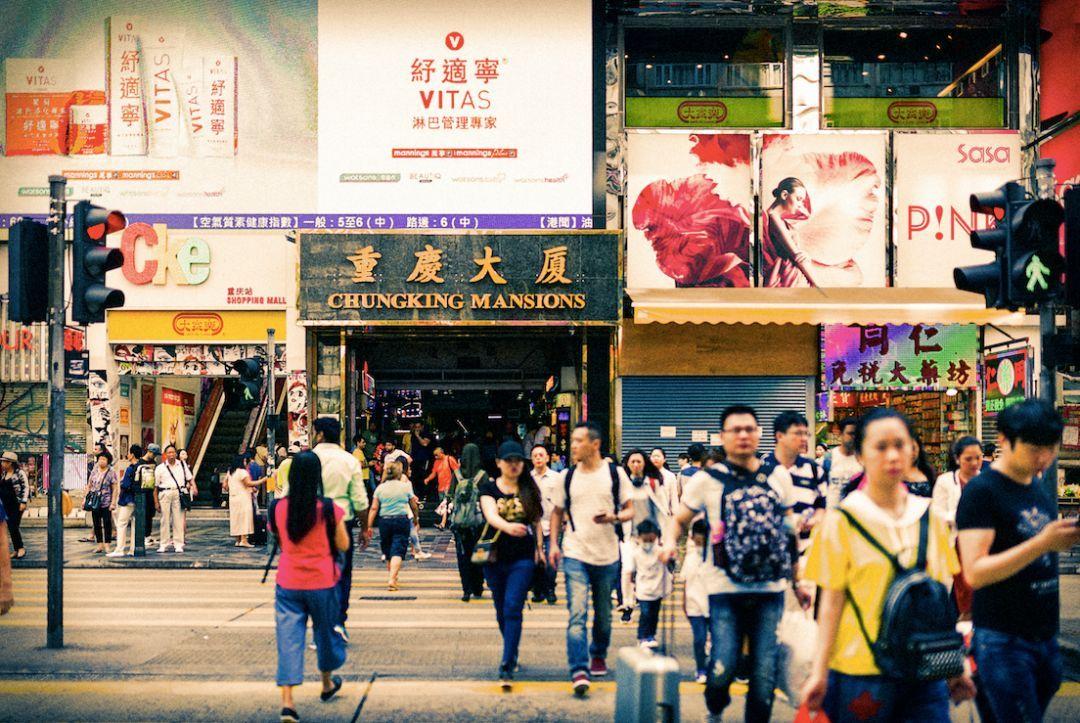 香港免税烟港版包装图案 香港免税烟和不免税烟外包装一样吗